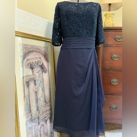 Navy Blue Formal Dress w/ Bead & Lace Detail Size 14 NWOT by Jade - Picture 2 of 15